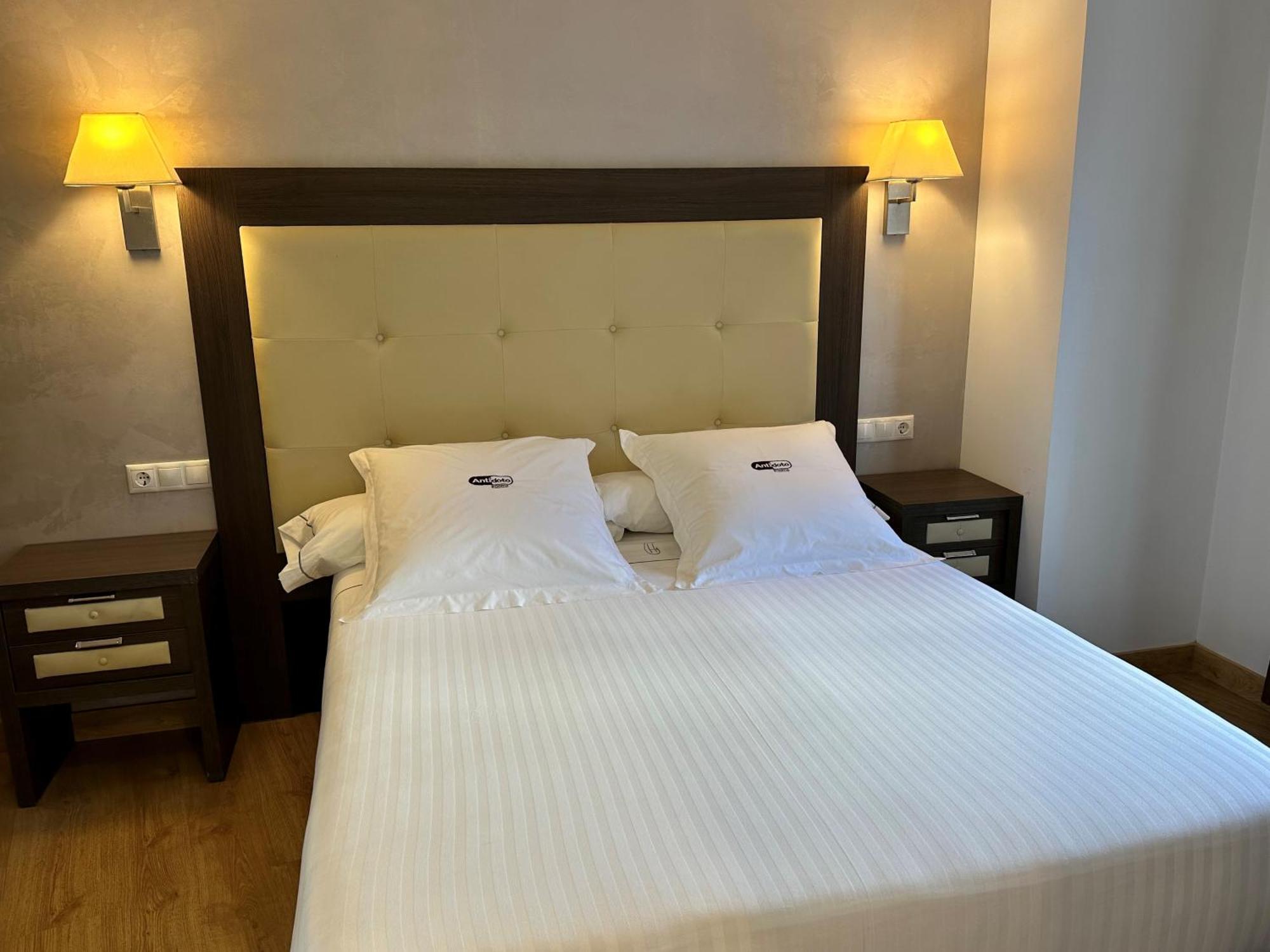 Antidoto Rooms Zocodover Check-In On Line Toledo Ngoại thất bức ảnh