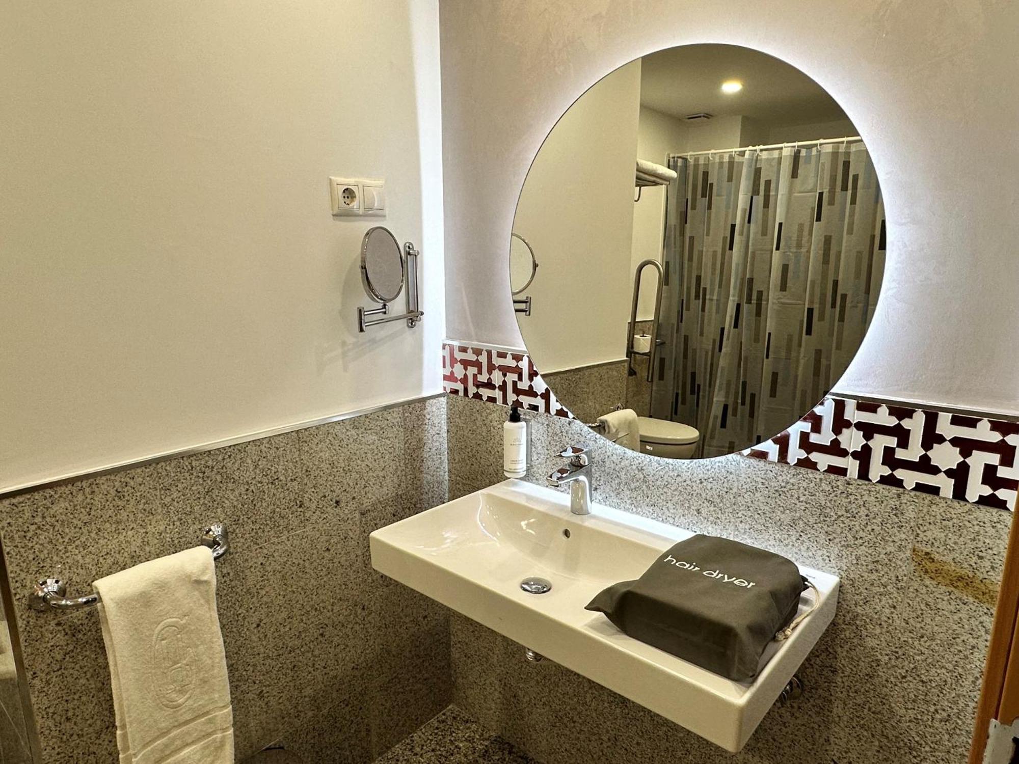 Antidoto Rooms Zocodover Check-In On Line Toledo Ngoại thất bức ảnh