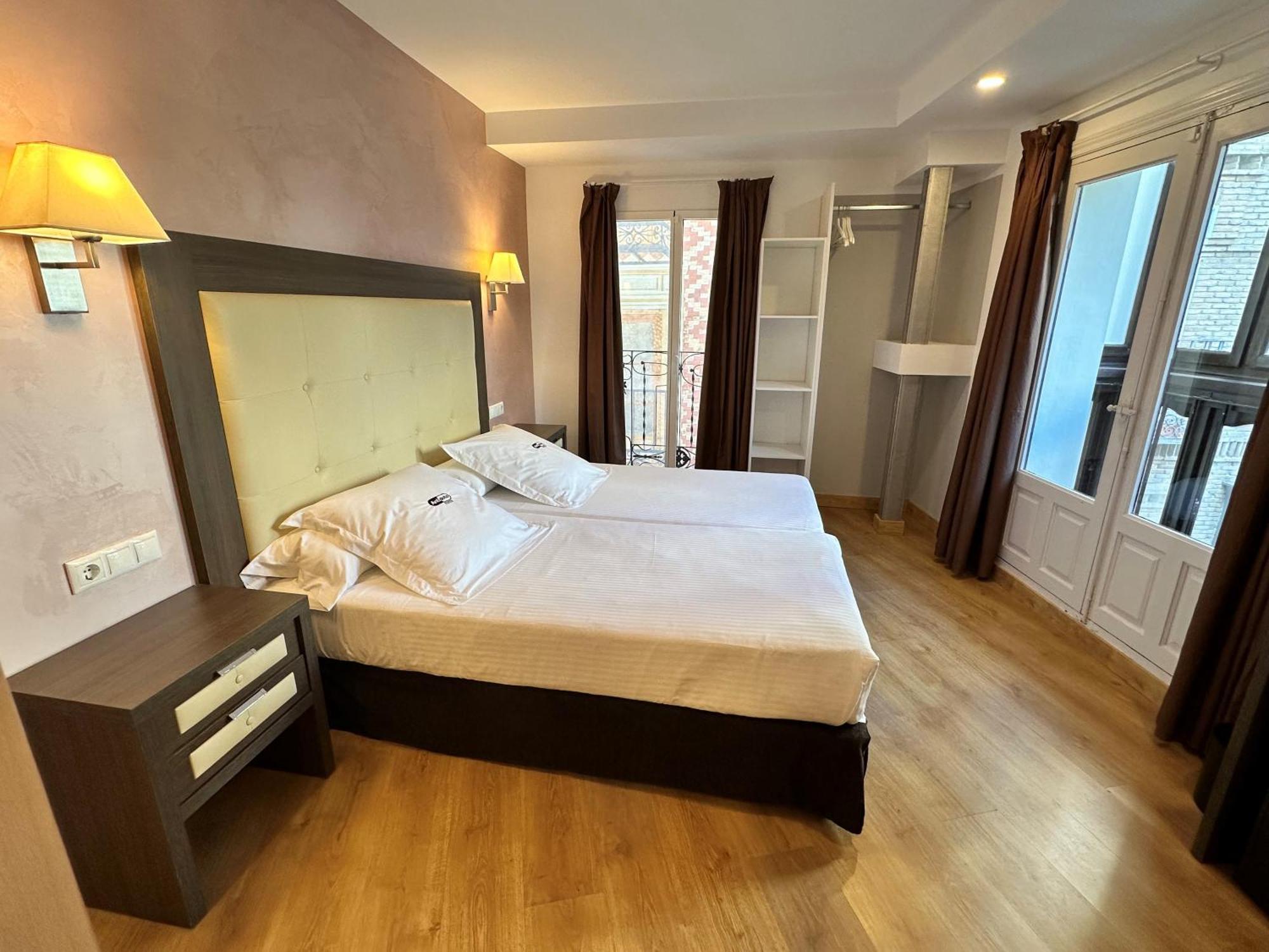 Antidoto Rooms Zocodover Check-In On Line Toledo Ngoại thất bức ảnh