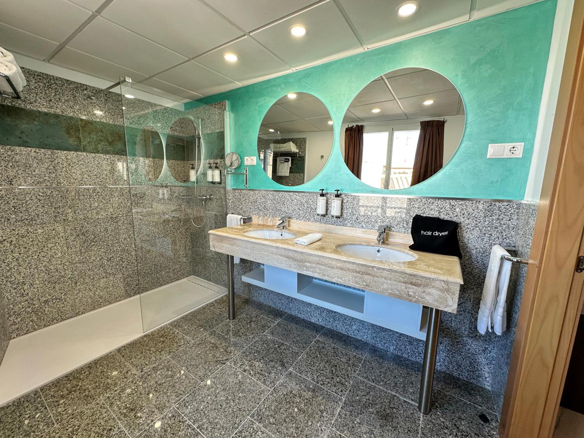 Antidoto Rooms Zocodover Check-In On Line Toledo Ngoại thất bức ảnh